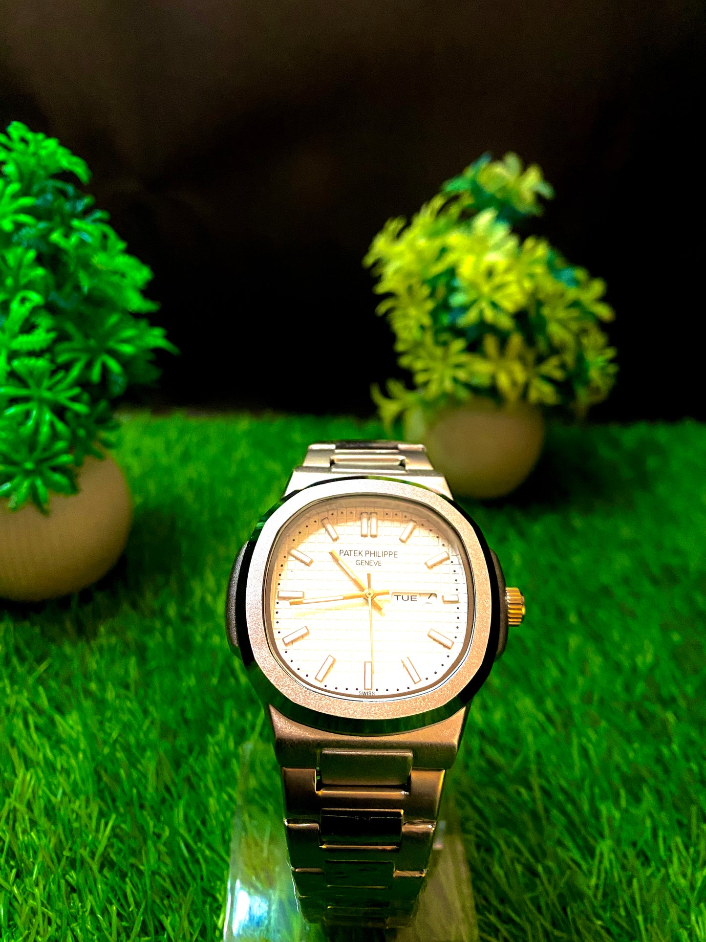 Patek Philippe Nautilus – Premium Wrist Watch | Full Gold Edition